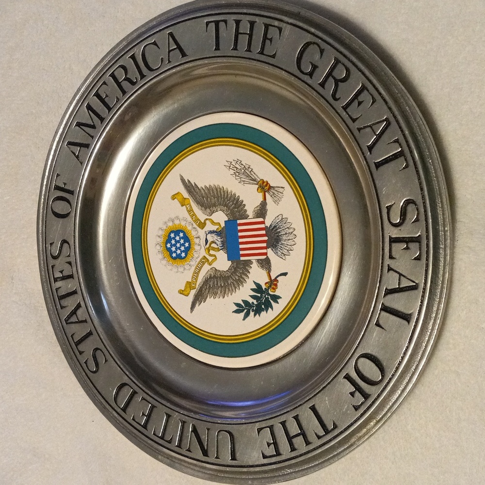 VINTAGE PEWTER & PORCELAIN WALL DECOR. "Great Seal of United States"